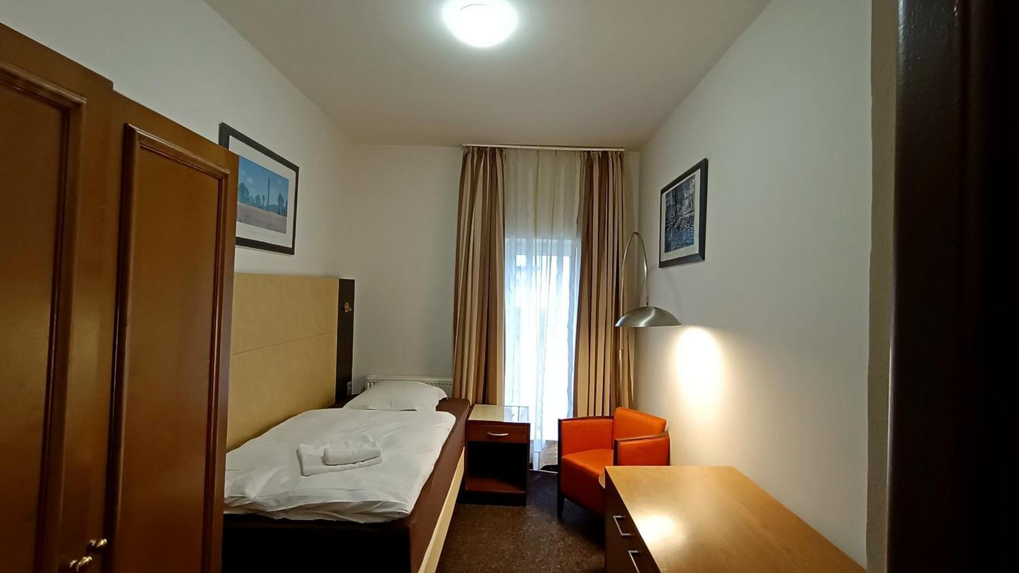 Apartments Gato Karlovy Vary Dalovice Екстер'єр фото